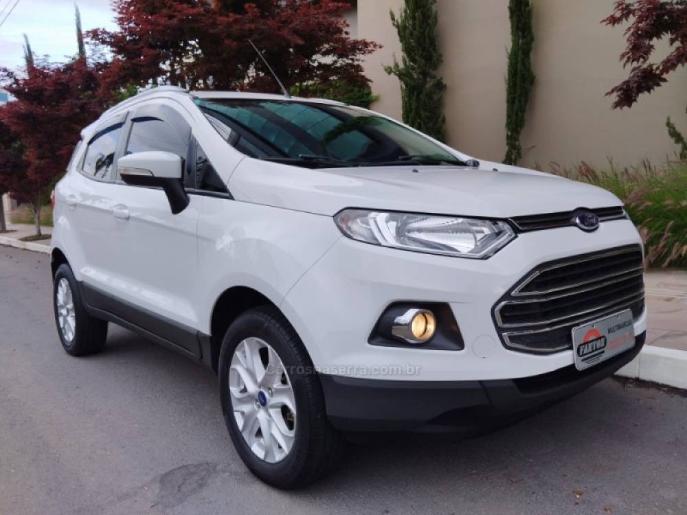 FORD - ECOSPORT - 2016/2017 - Branca - R$ 66.000,00