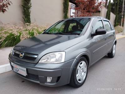 CHEVROLET - CORSA - 2012/2012 - Cinza - R$ 33.000,00