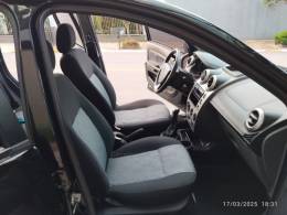 FORD - FIESTA - 2013/2014 - Preta - R$ 37.900,00