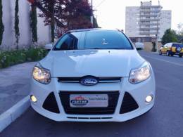 FORD - FOCUS - 2014/2015 - Branca - R$ 55.000,00