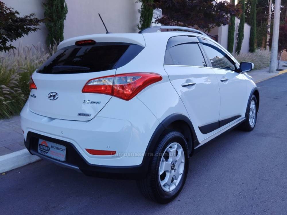 HYUNDAI - HB20X - 2015/2015 - Branca - R$ 61.000,00