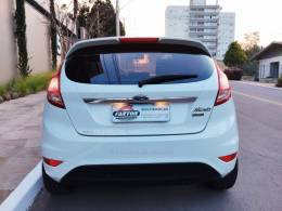 FORD - FIESTA - 2016/2017 - Branca - R$ 62.000,00