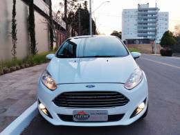 FORD - FIESTA - 2016/2017 - Branca - R$ 62.000,00