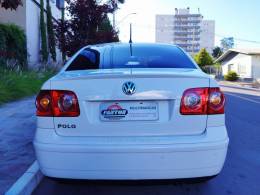 VOLKSWAGEN - POLO SEDAN - 2011/2011 - Branca - R$ 37.500,00