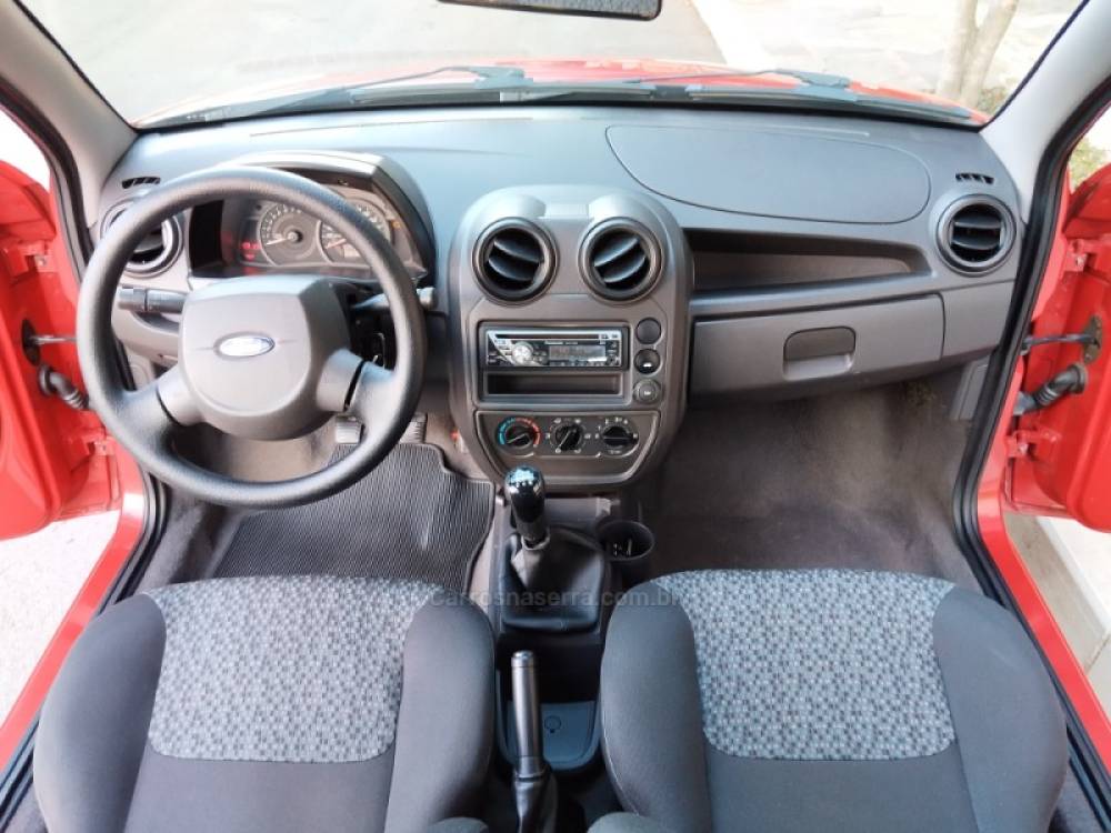 FORD - KA - 2012/2013 - Vermelha - R$ 28.500,00