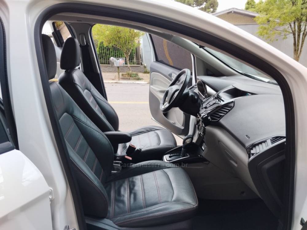 FORD - ECOSPORT - 2016/2017 - Branca - R$ 66.000,00