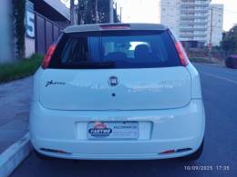 FIAT - PUNTO - 2011/2012 - Branca - R$ 36.500,00