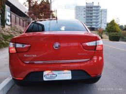 FIAT - GRAND SIENA - 2015/2016 - Vermelha - R$ 42.000,00
