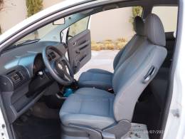 VOLKSWAGEN - FOX - 2009/2010 - Branca - R$ 23.000,00