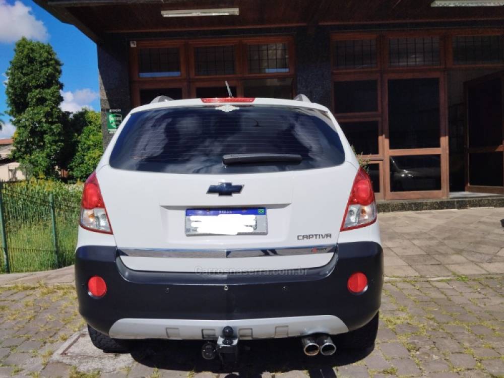 CHEVROLET - CAPTIVA - 2012/2012 - Branca - R$ 42.500,00