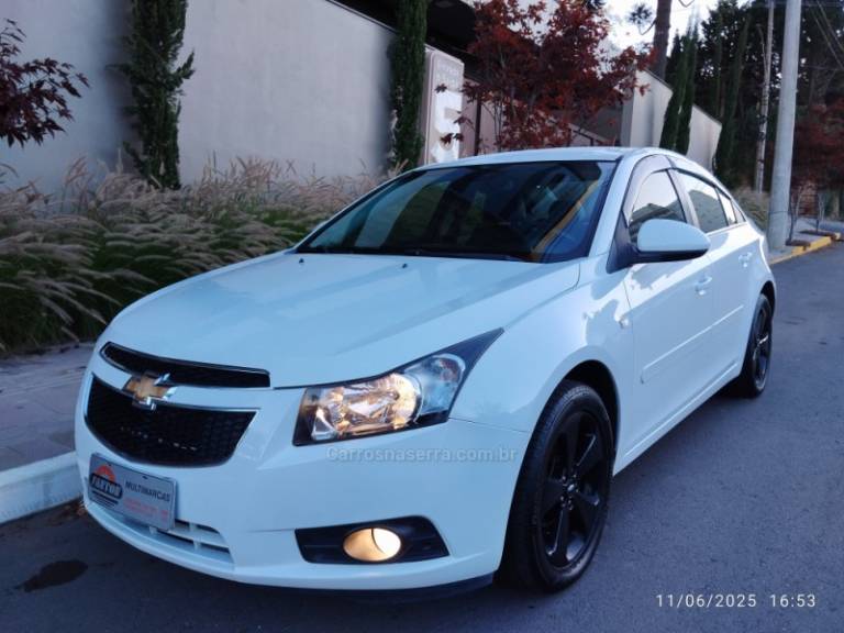 CHEVROLET - CRUZE - 2012/2013 - Branca - R$ 51.500,00