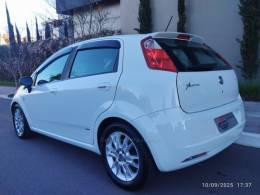 FIAT - PUNTO - 2011/2012 - Branca - R$ 36.500,00