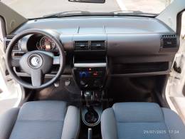 VOLKSWAGEN - FOX - 2009/2010 - Branca - R$ 23.000,00
