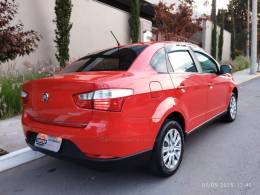 FIAT - GRAND SIENA - 2015/2016 - Vermelha - R$ 42.000,00