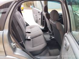 CHEVROLET - CORSA - 2012/2012 - Cinza - R$ 32.500,00