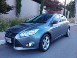 FORD - FOCUS - 2014/2015 - Cinza - R$ 55.000,00