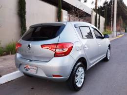 RENAULT - SANDERO - 2019/2020 - Prata - R$ 52.000,00