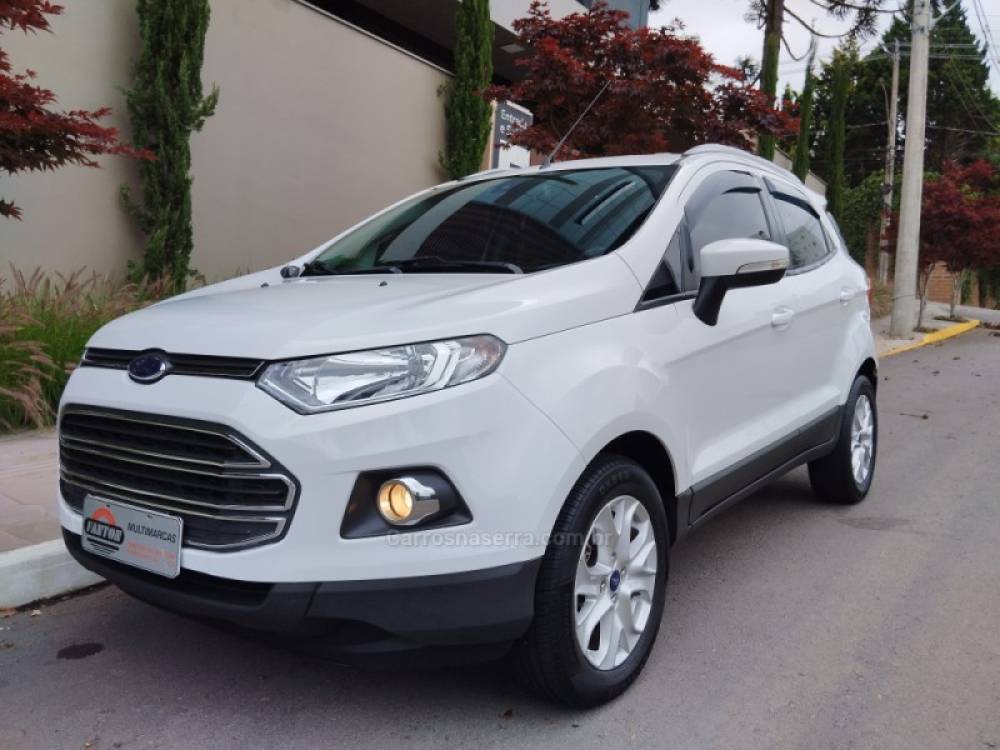 FORD - ECOSPORT - 2016/2017 - Branca - R$ 66.000,00