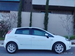FIAT - PUNTO - 2011/2012 - Branca - R$ 36.500,00