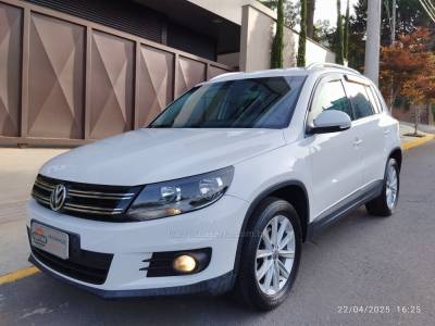 VOLKSWAGEN - TIGUAN - 2013/2014 - Branca - R$ 72.000,00