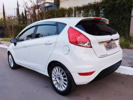 FORD - FIESTA - 2016/2017 - Branca - R$ 62.000,00