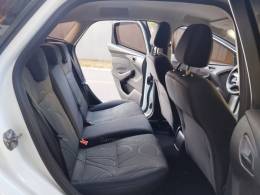 FORD - FOCUS - 2014/2015 - Branca - R$ 55.000,00