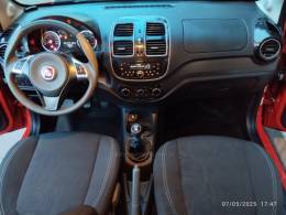 FIAT - GRAND SIENA - 2015/2016 - Vermelha - R$ 42.000,00